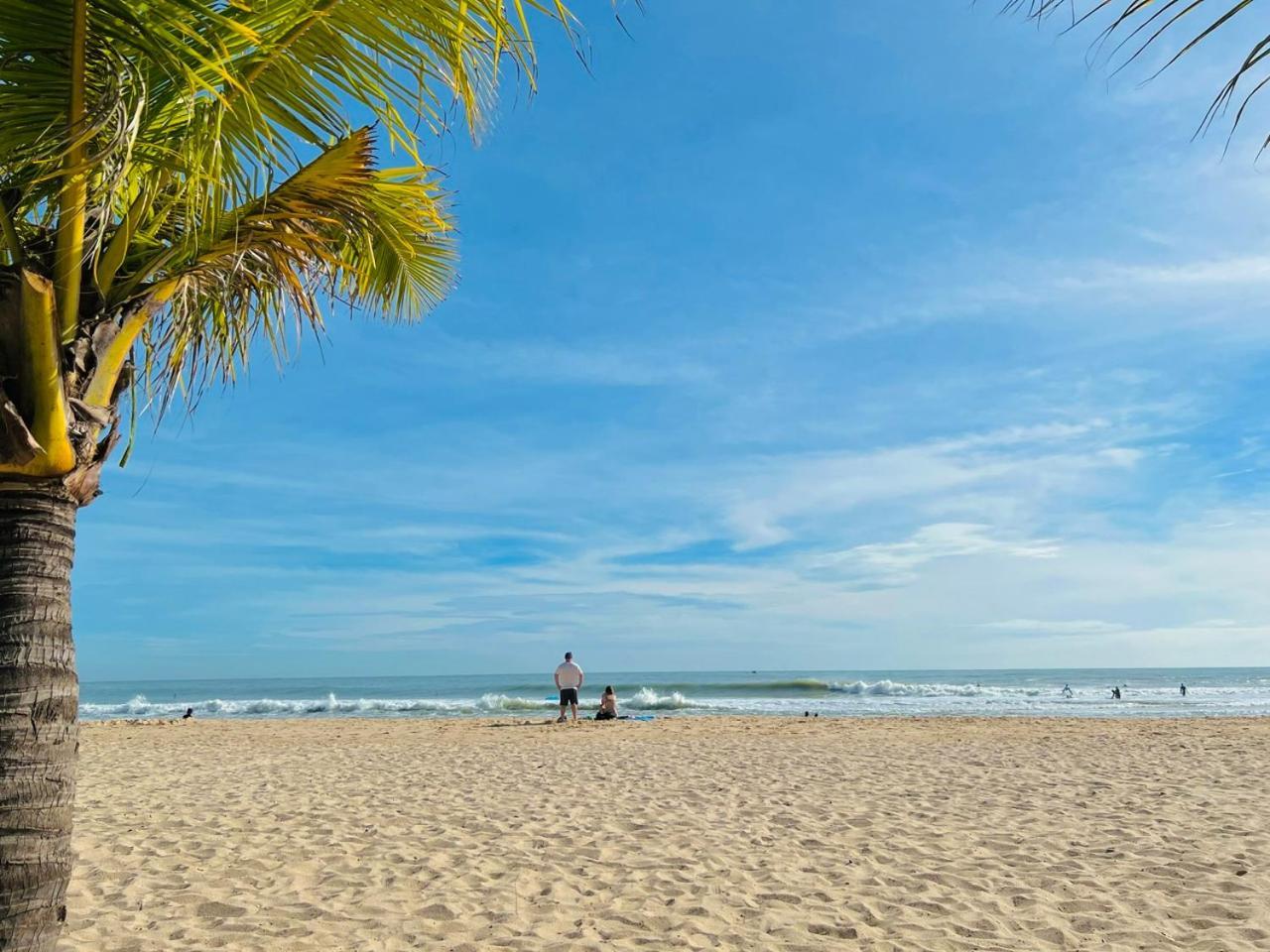 1 Seaview- 2 Gardenview 2Mins To The Beach - Luxury Condotel Фантхьет Экстерьер фото